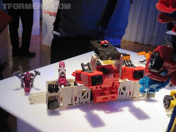 NYCC 2015   Transformers Combiner Wars Galvatron, Skullcruncher, Blaster, More  (74 of 80)